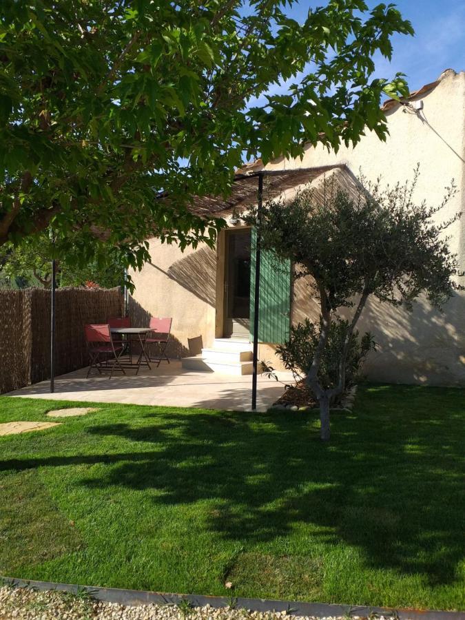 Les Chêneslierres Lourmarin Exterior foto